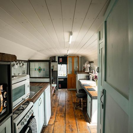 Swallowfield Glamping-The Last Stop Yeovil Exteriör bild
